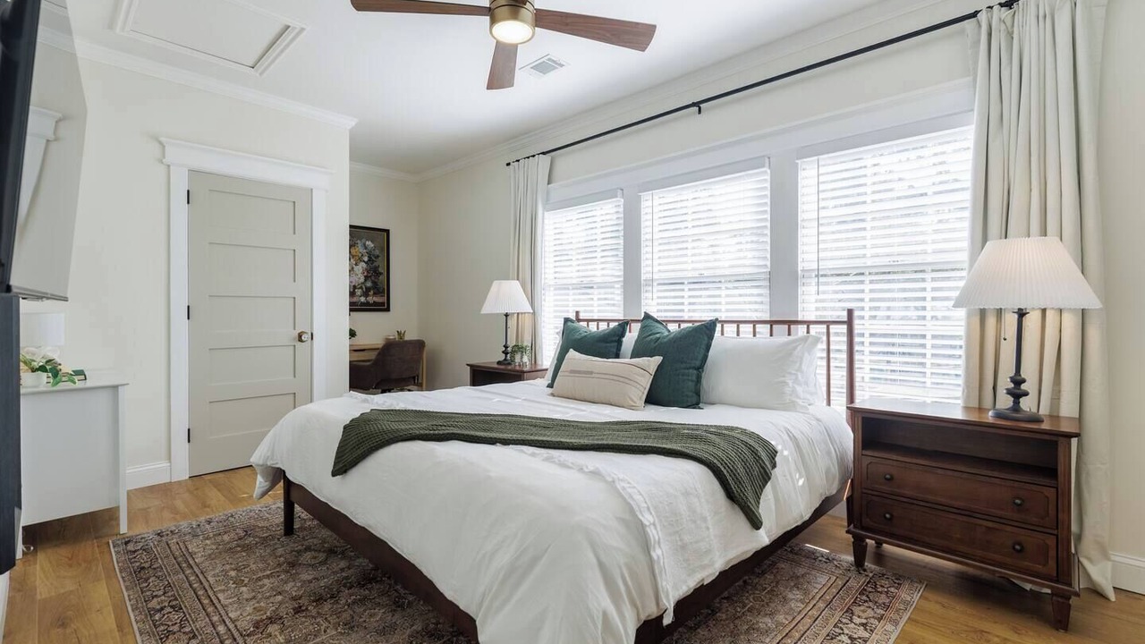 Photo of Bedroom in Valdosta