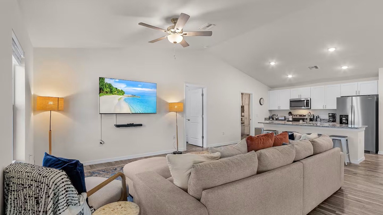 Photo of Livingroom in Mariner