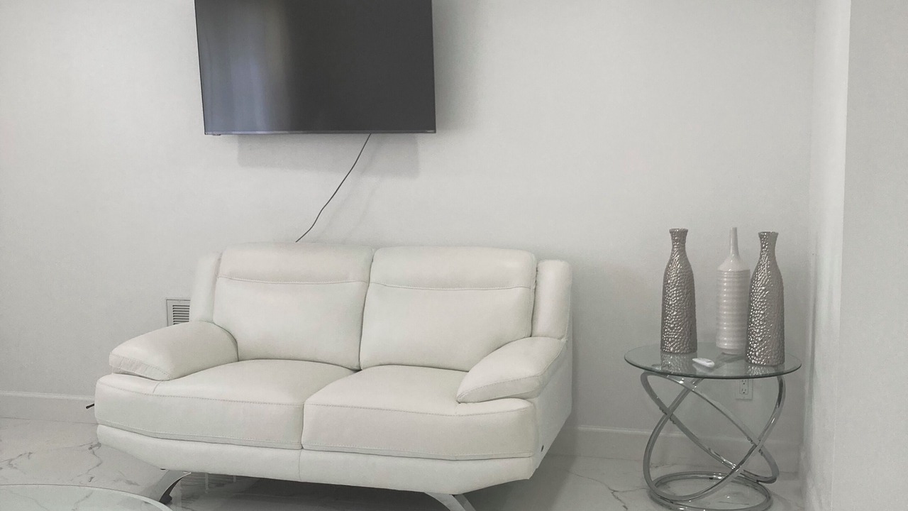 Photo of Livingroom in Oldsmar