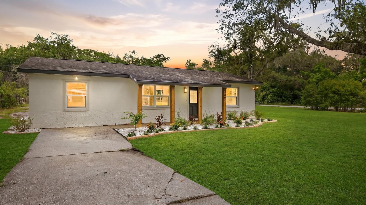 Photo of Outdoor in Ridge Manor