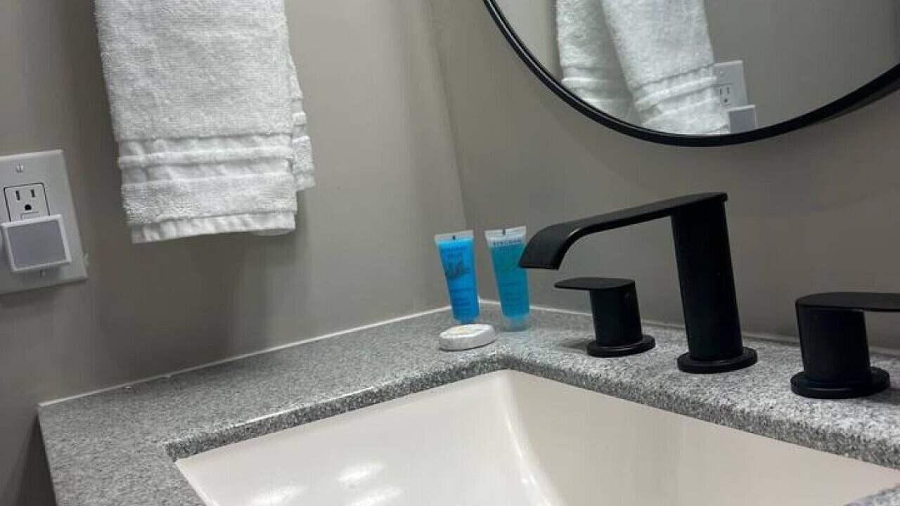 Photo of Bathroom in Mid Island
