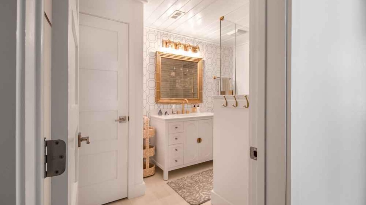 Photo of Bathroom in Melrose