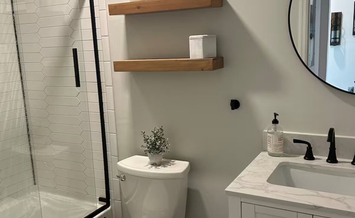 Photo of Bathroom in Stoneybrook