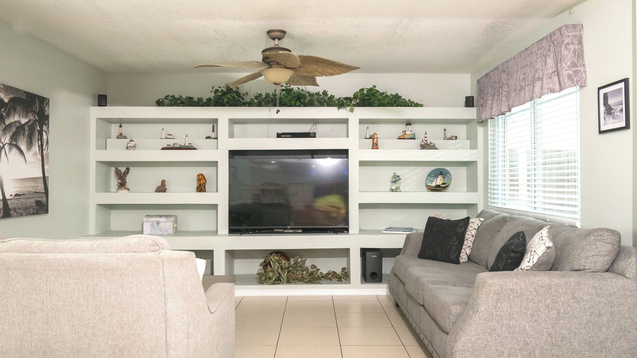 Photo of Livingroom in Regency Park