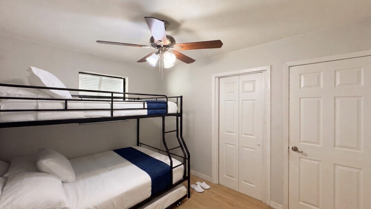 Photo of Bedroom in Miramar