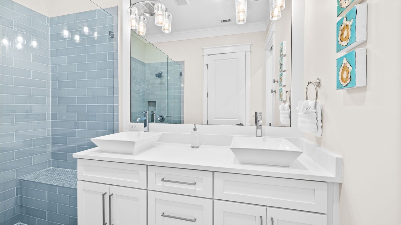 Photo of Bathroom in Lakeside at Blue Mountain Beach