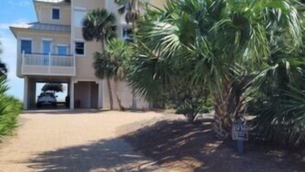 Photo of Others in Magnolia Bluffs