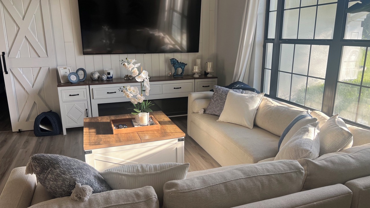 Photo of Livingroom in Fellowship