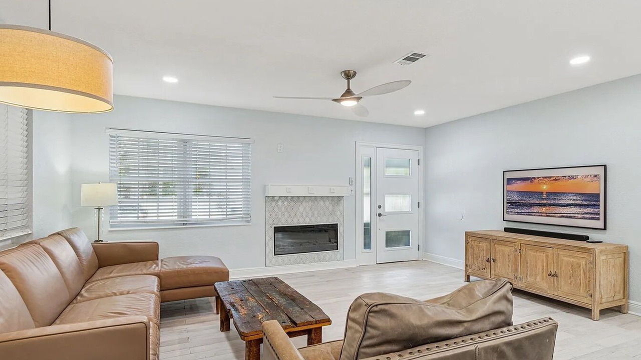 Photo of Livingroom in Historic Old Northeast