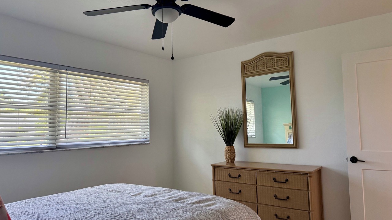 Photo of Bedroom in Cypress Lake