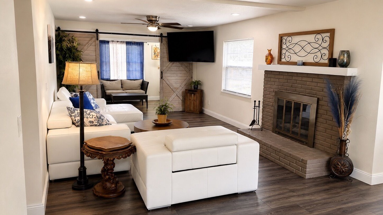 Photo of Livingroom in Mount Plymouth