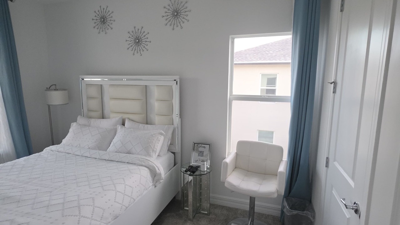 Photo of Bedroom in Greenacres