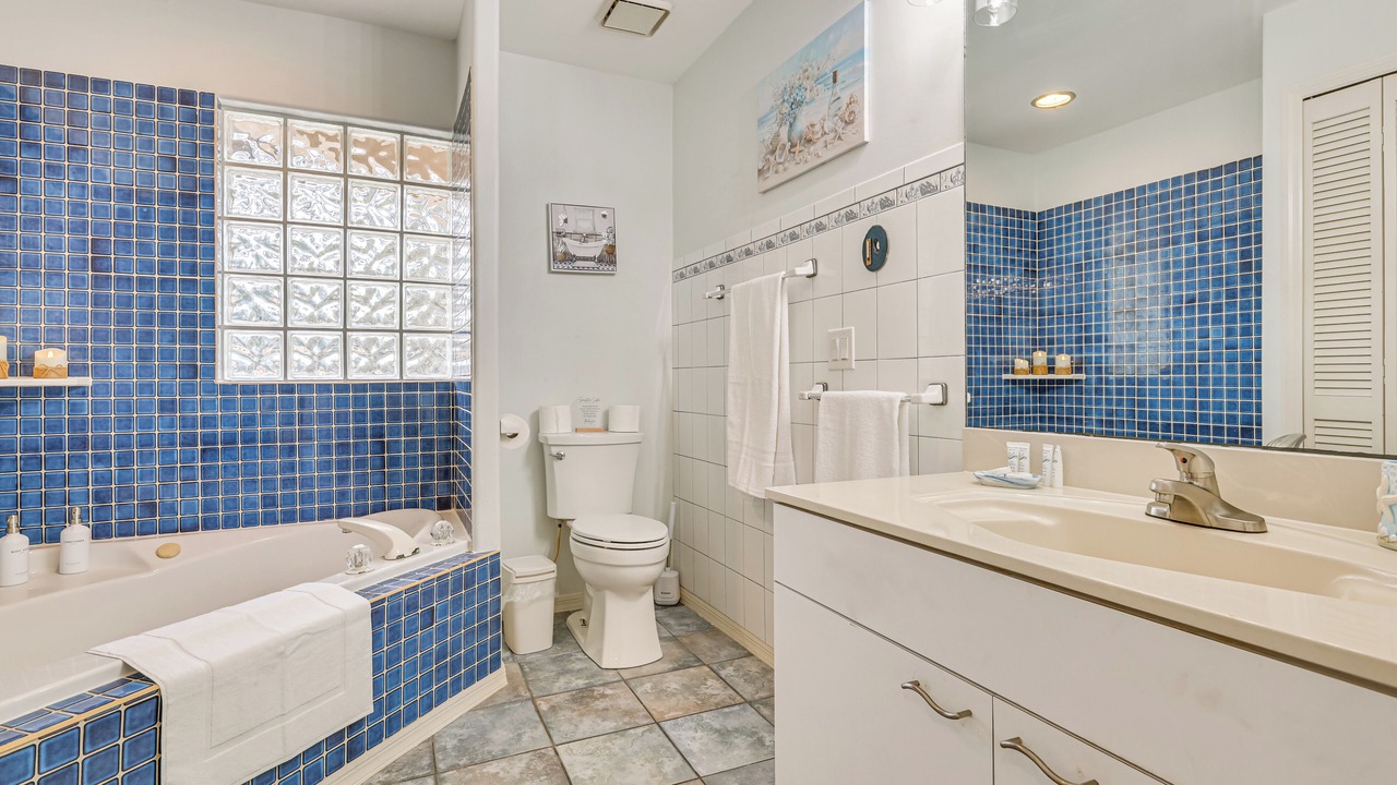 Photo of Bathroom in Lehigh Acres