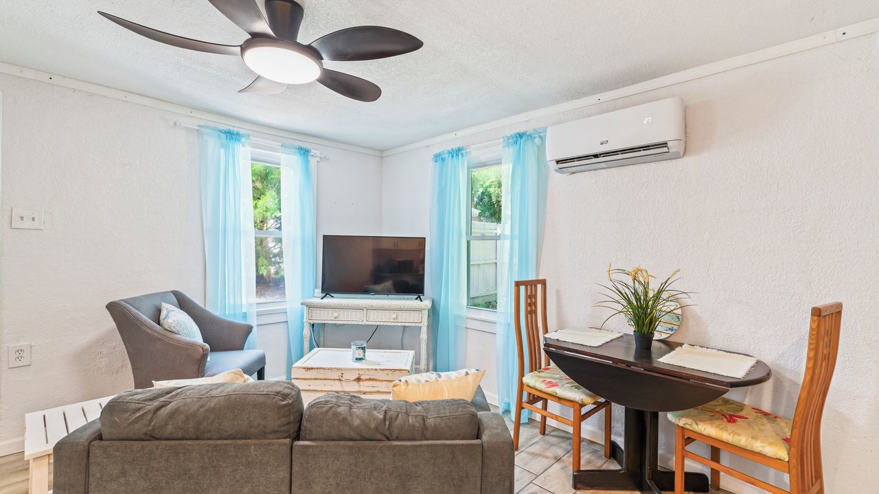 Photo of Livingroom in Chassahowitzka