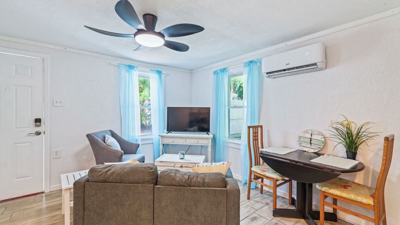 Photo of Livingroom in Chassahowitzka