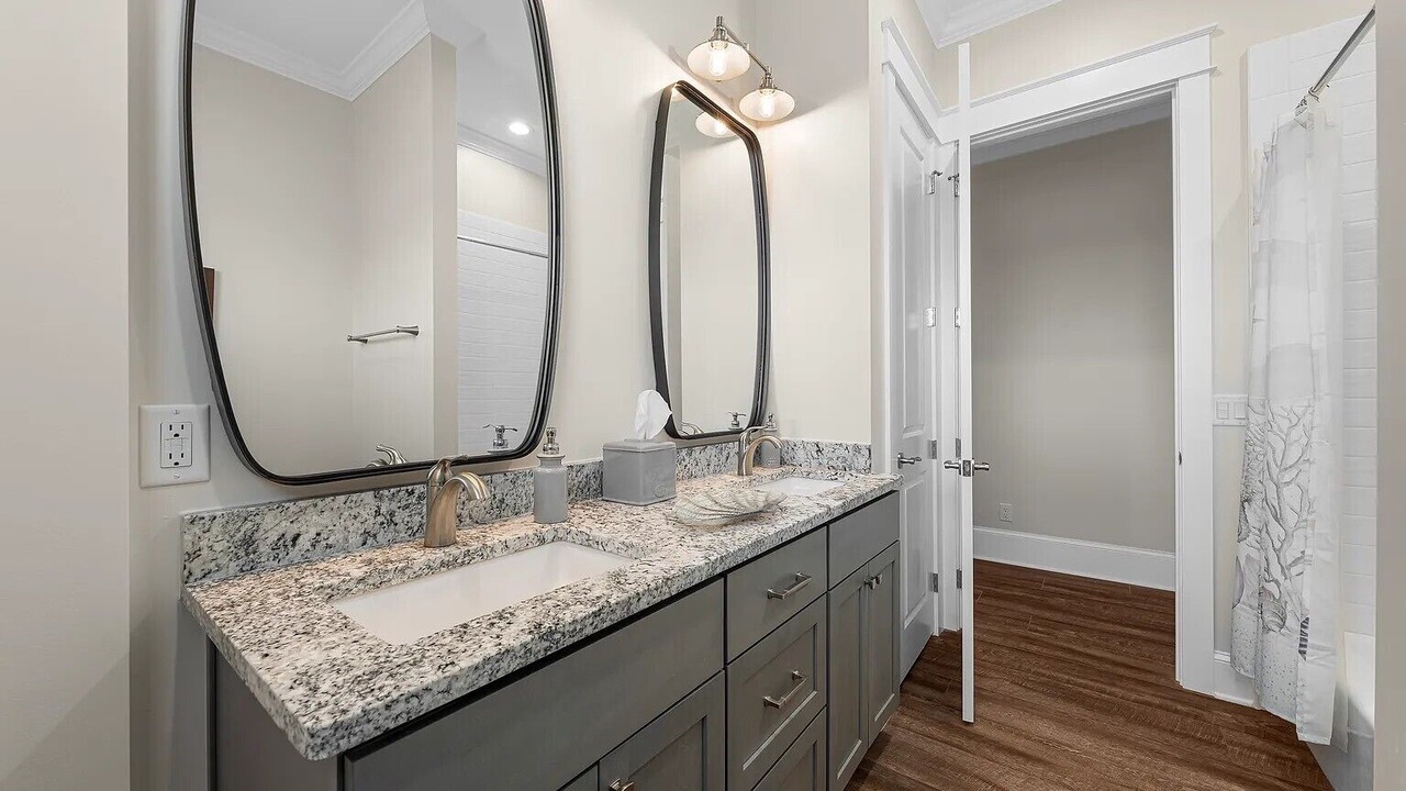 Photo of Bathroom in Gulf Vista