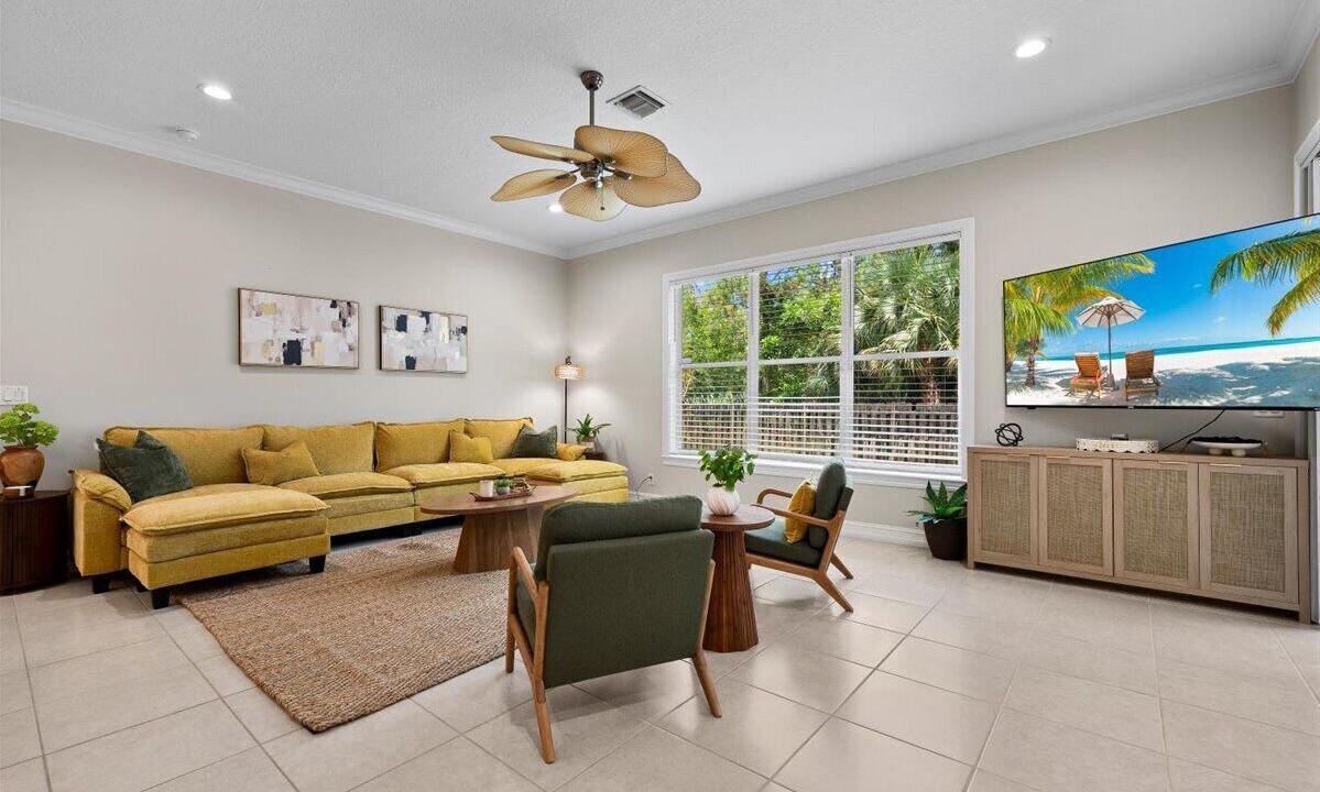 Photo of Livingroom in Stuart