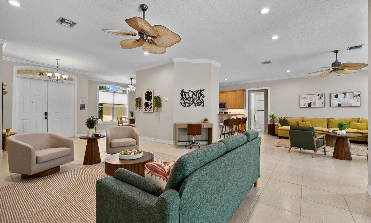 Photo of Livingroom in Stuart