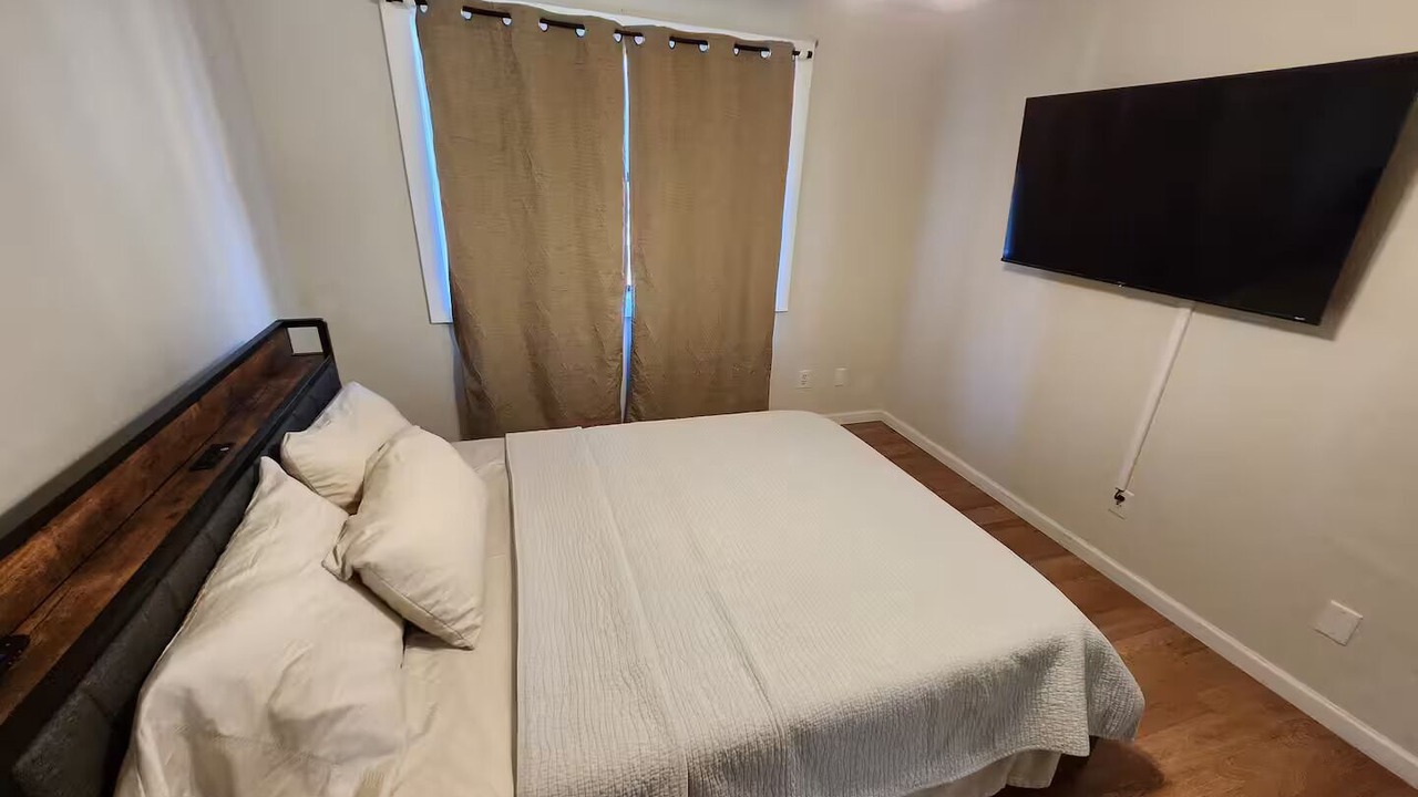 Photo of Bedroom in Lake City