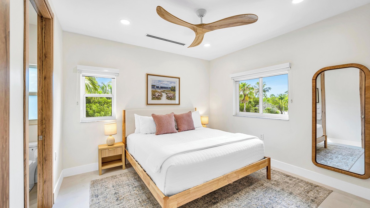 Photo of Bedroom in Lower Matecumbe Key