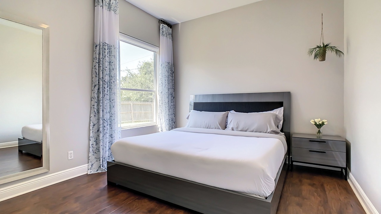 Photo of Bedroom in Interchange Square