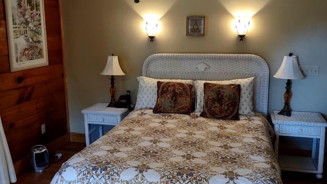 Photo of Bedroom in Lake Helen