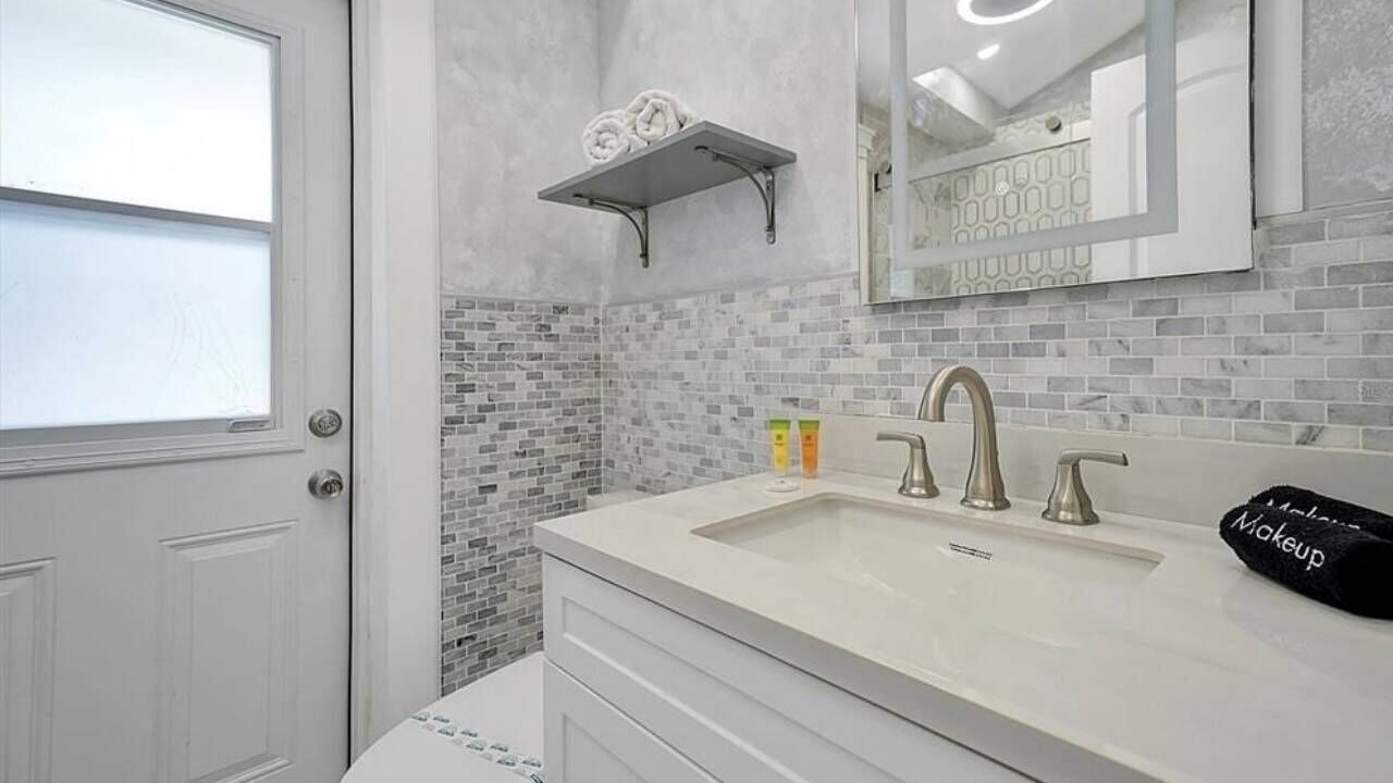 Photo of Bathroom in Mill Run