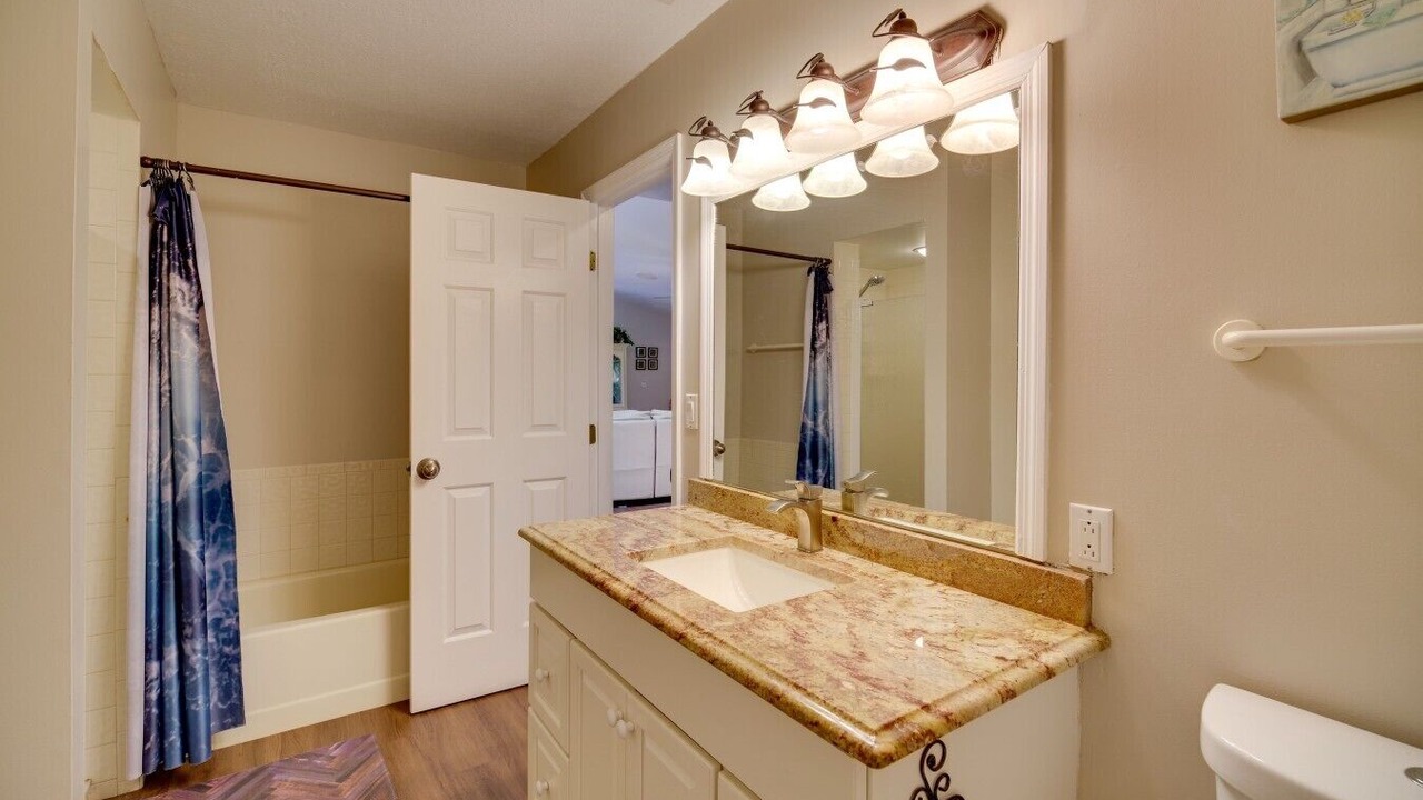 Photo of Bathroom in Lakewood Park