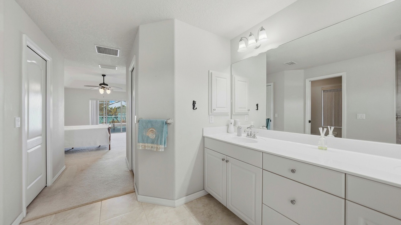 Photo of Bathroom in Gulf Cove