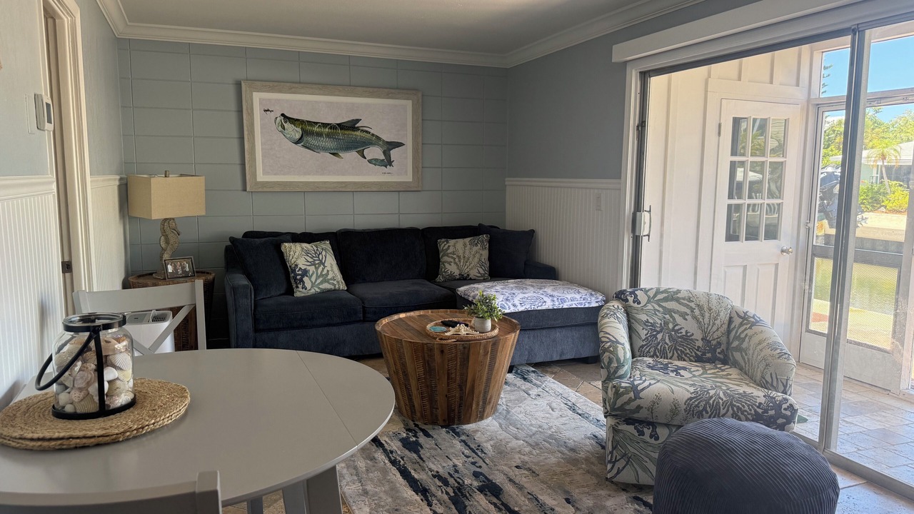 Photo of Livingroom in Whitney Beach