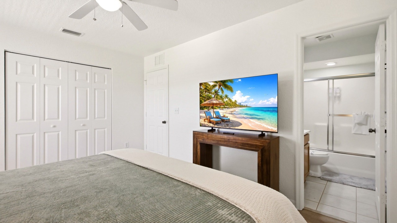 Photo of Bedroom in Englewood East