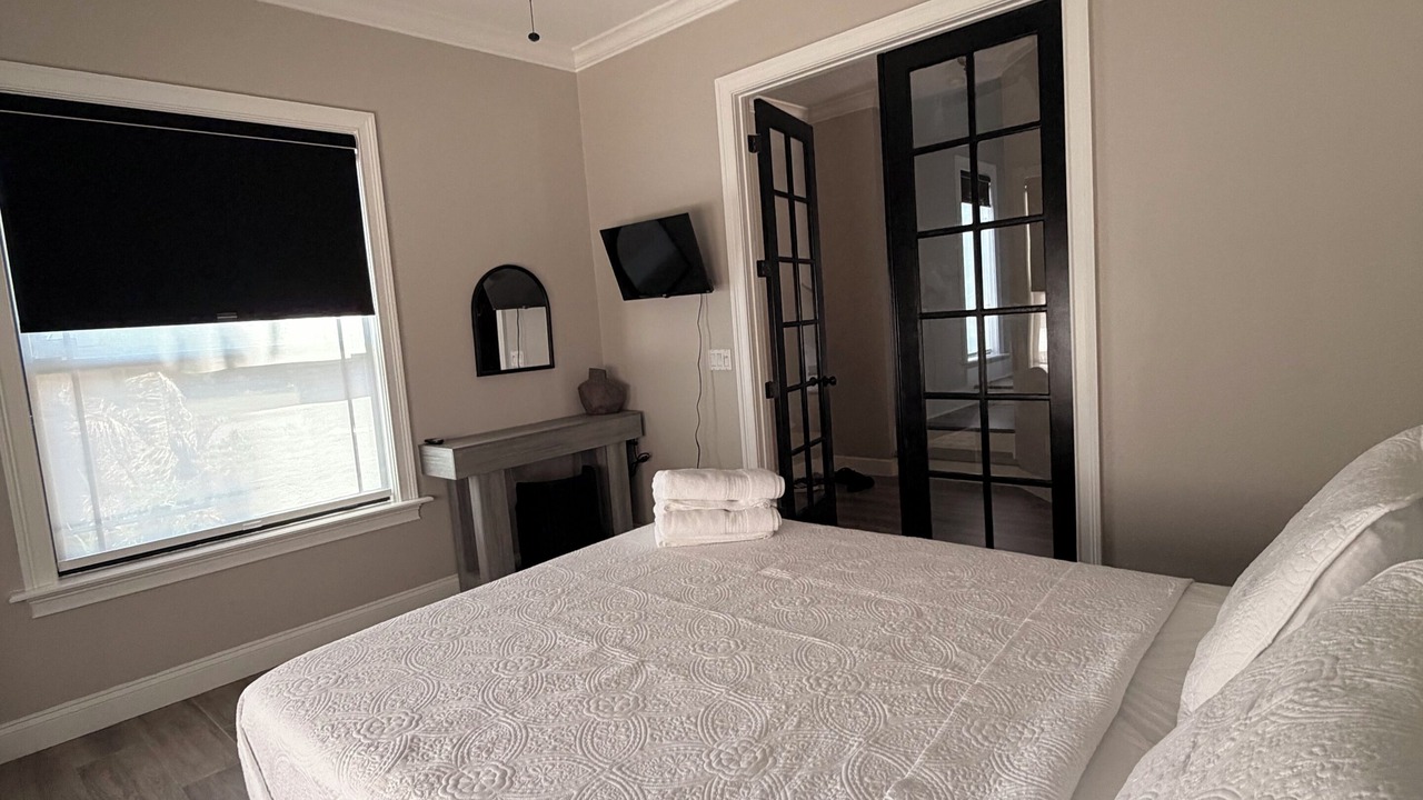 Photo of Bedroom in Fairview Shores