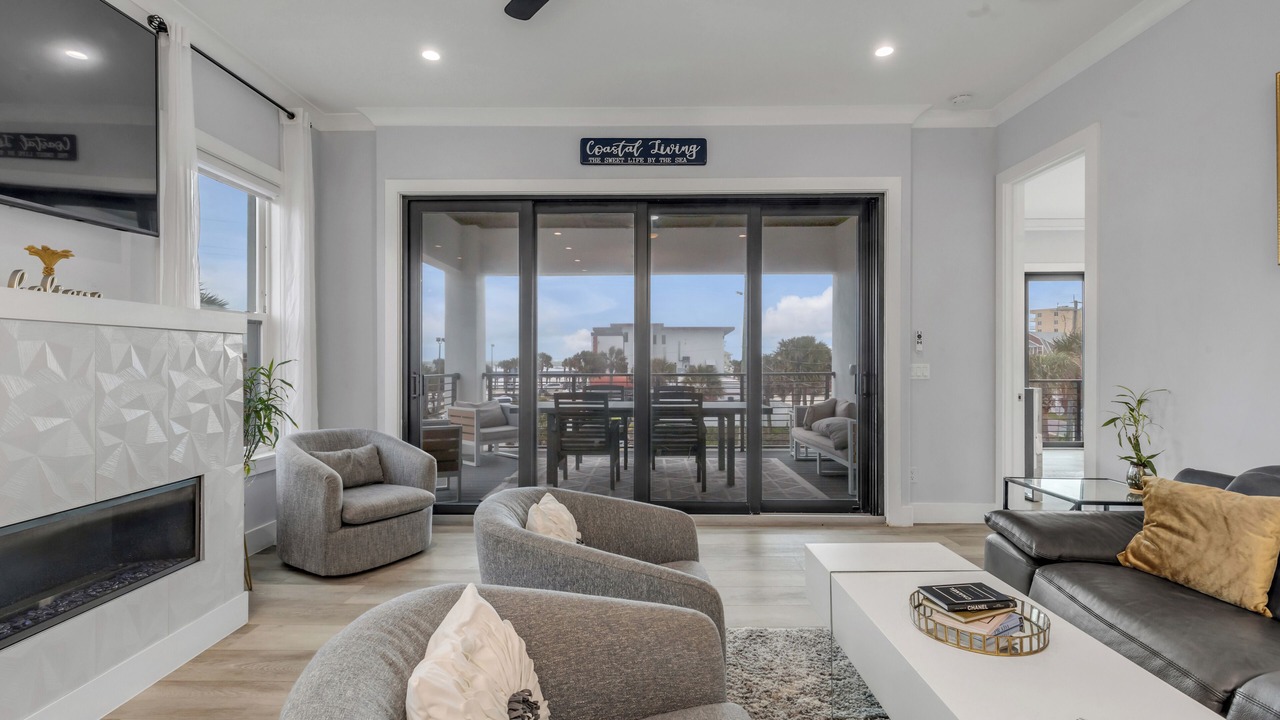 Photo of Livingroom in New Smyrna Beach