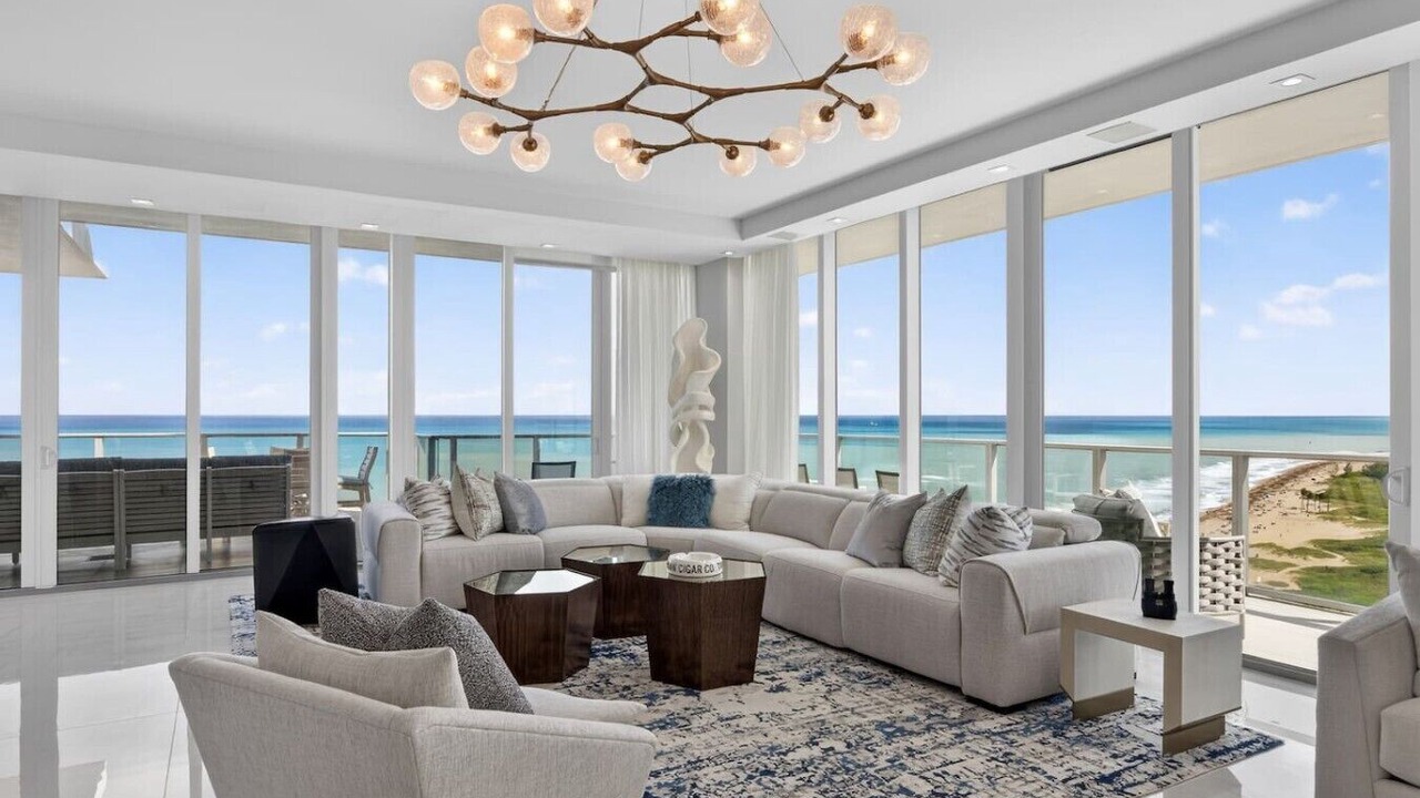 Photo of Livingroom in Singer Island