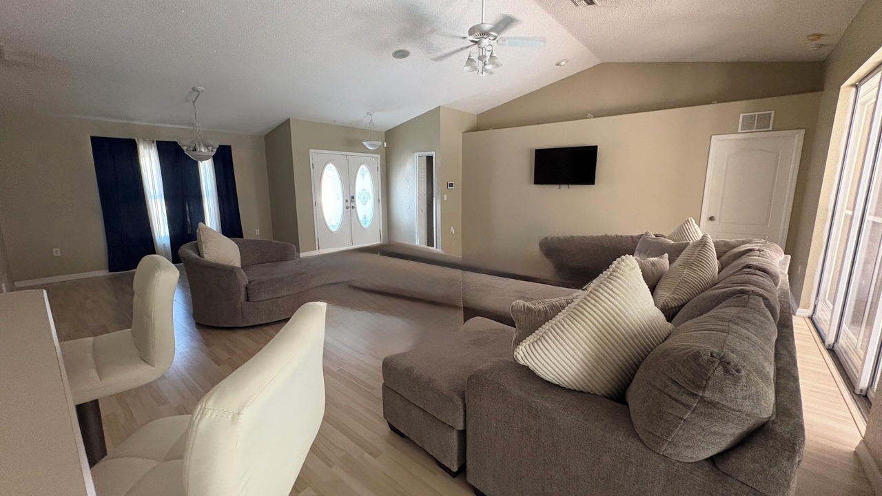 Photo of Livingroom in Spring Hill