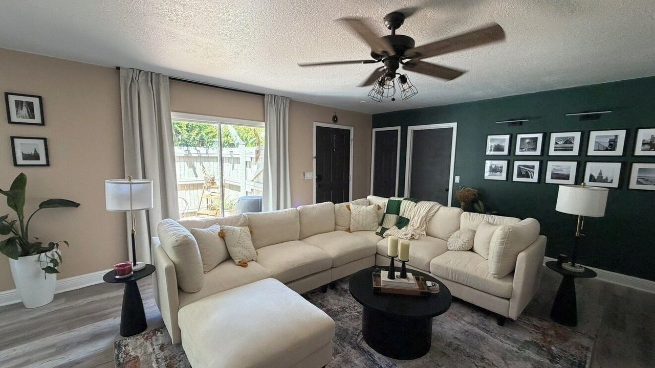 Photo of Livingroom in Greater Northdale