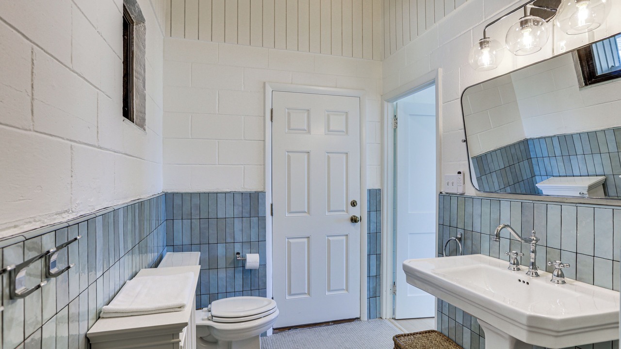 Photo of Bathroom in Alligator Point