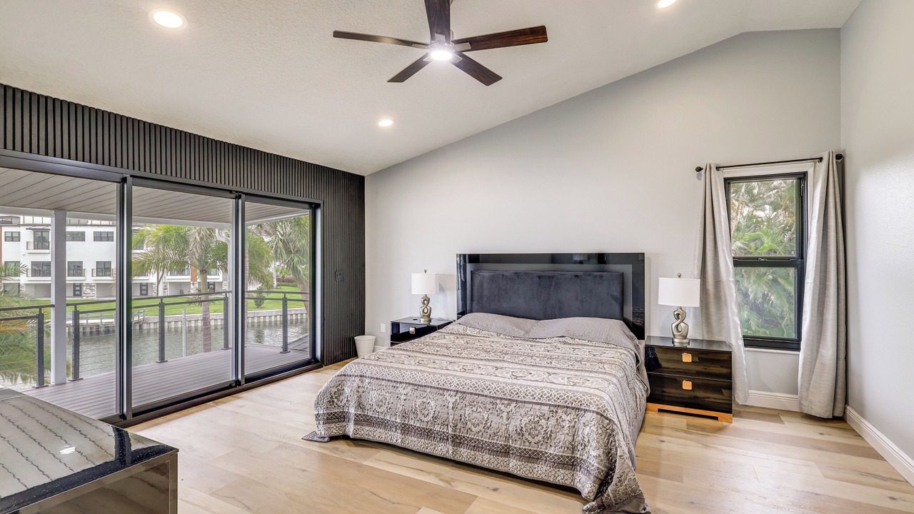 Photo of Others in Apollo Beach