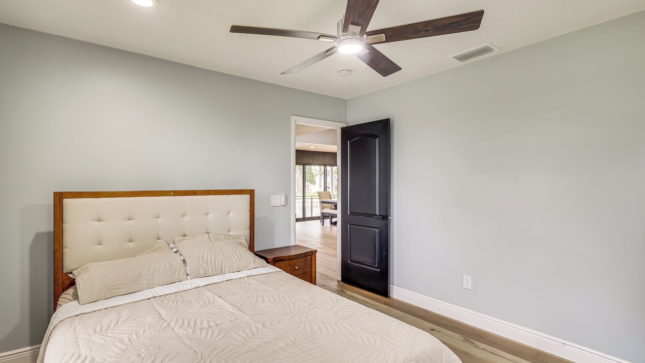 Photo of Bedroom in Apollo Beach