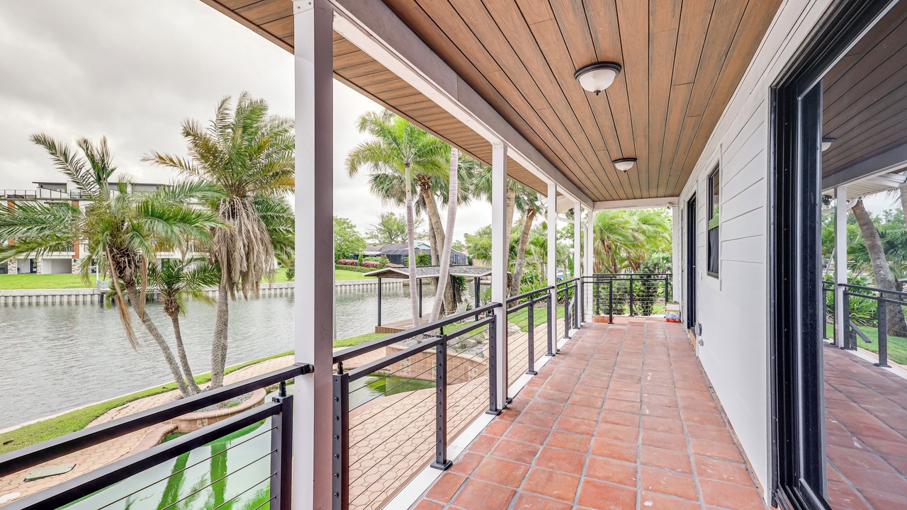 Photo of Patio Balcony in Apollo Beach