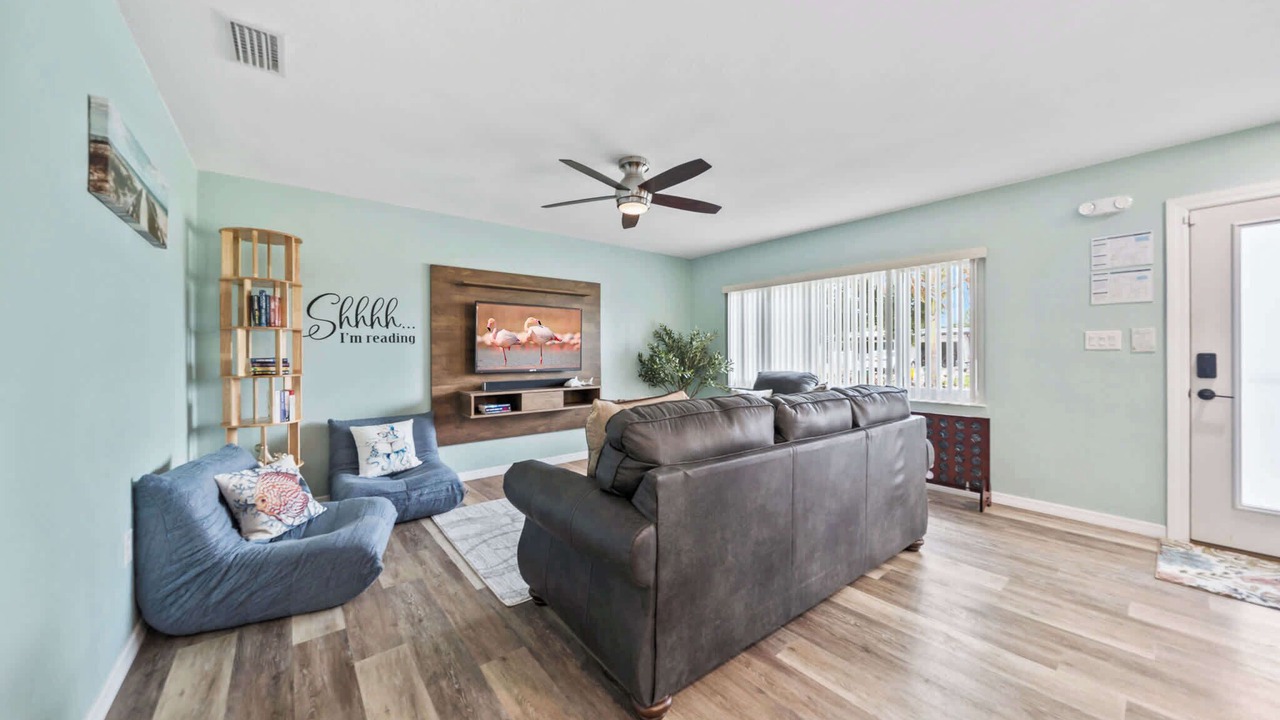 Photo of Livingroom in Venetian Way