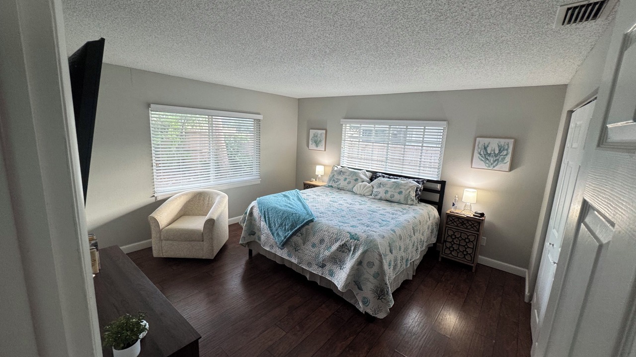 Photo of Bedroom in San Carlos Park