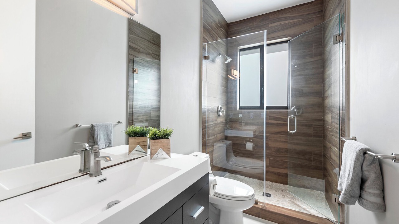 Photo of Bathroom in Glenvar Heights
