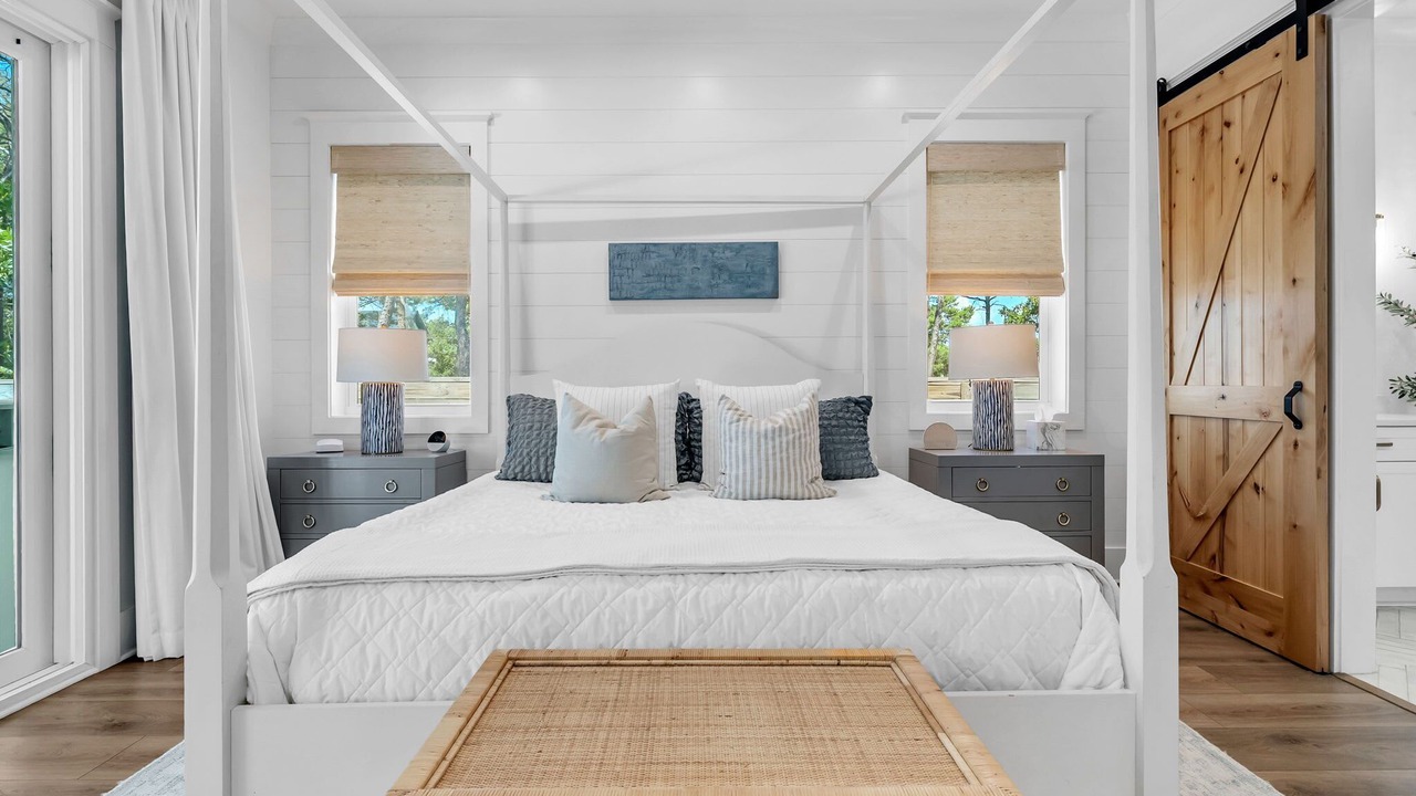 Photo of Bedroom in Gulfview Heights