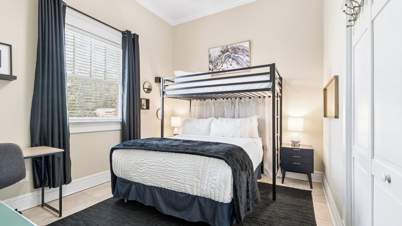 Photo of Bedroom in Hyde Park