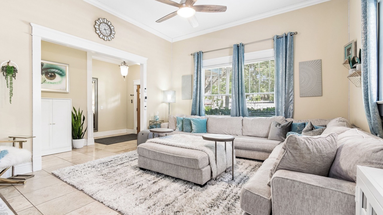 Photo of Livingroom in Hyde Park
