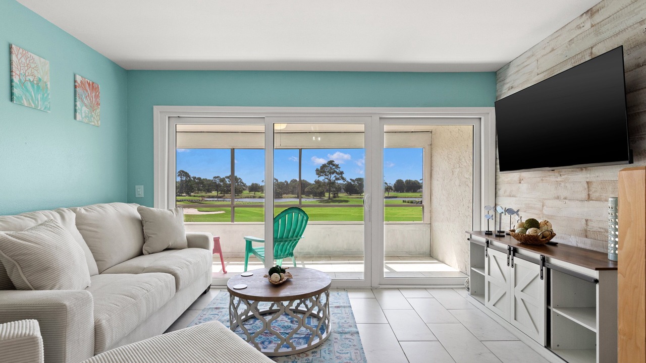 Photo of Livingroom in Upper Grand Lagoon