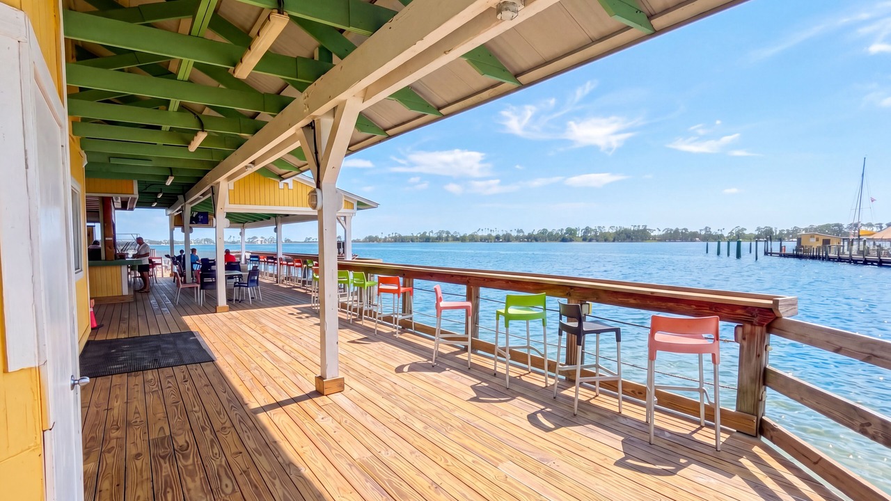 Photo of Patio Balcony in Upper Grand Lagoon