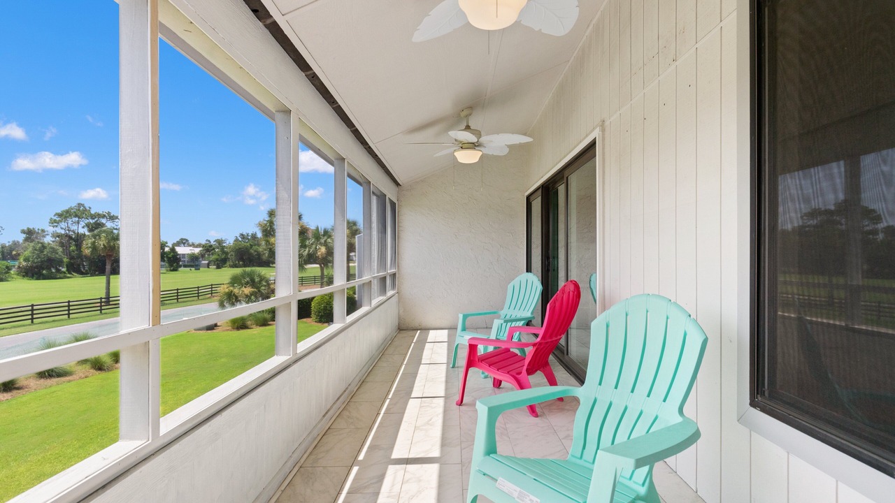 Photo of Patio Balcony in Upper Grand Lagoon