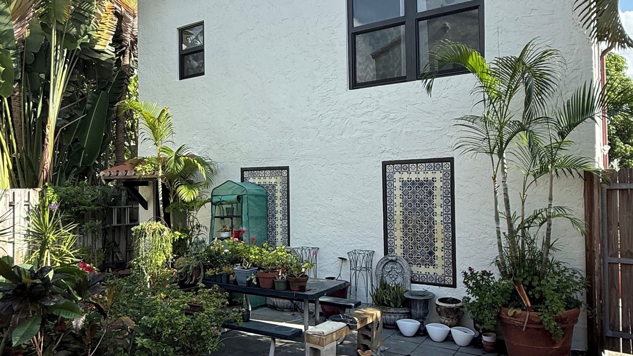 Photo of Outdoor in Old Northwood